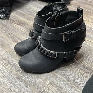 Just Fab black boots girl size 6